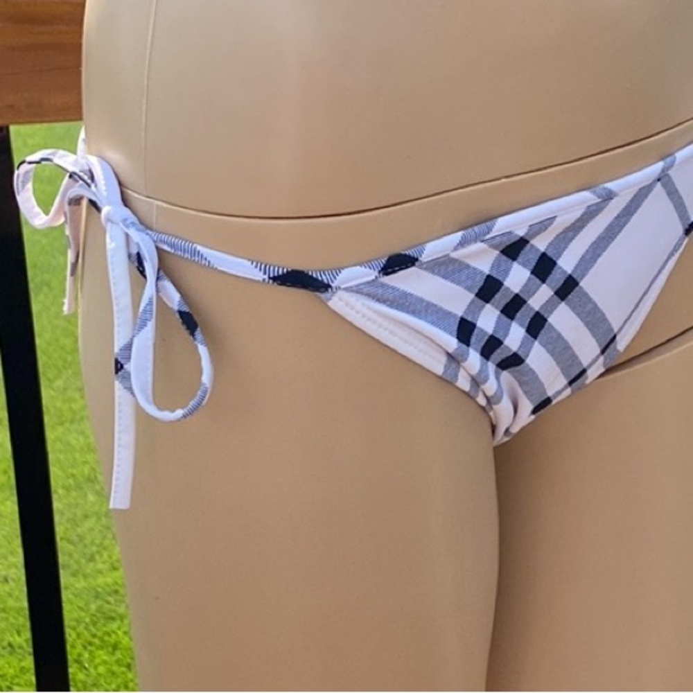 Burberry Bikini Mega Check Bottoms🔥Full Coverage Rump🔥Adjustable🔥Size Large - Picture 9 of 15